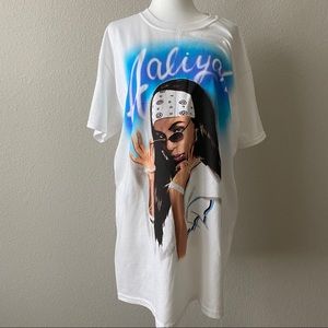 Aaliyah Oversized T-shirt